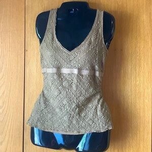 Axcess MED lace front V neck tank top shell camisole sleeveless top cami tan EUC